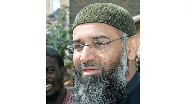 <div class="paragraphs"><p>Anjem Choudary</p></div>